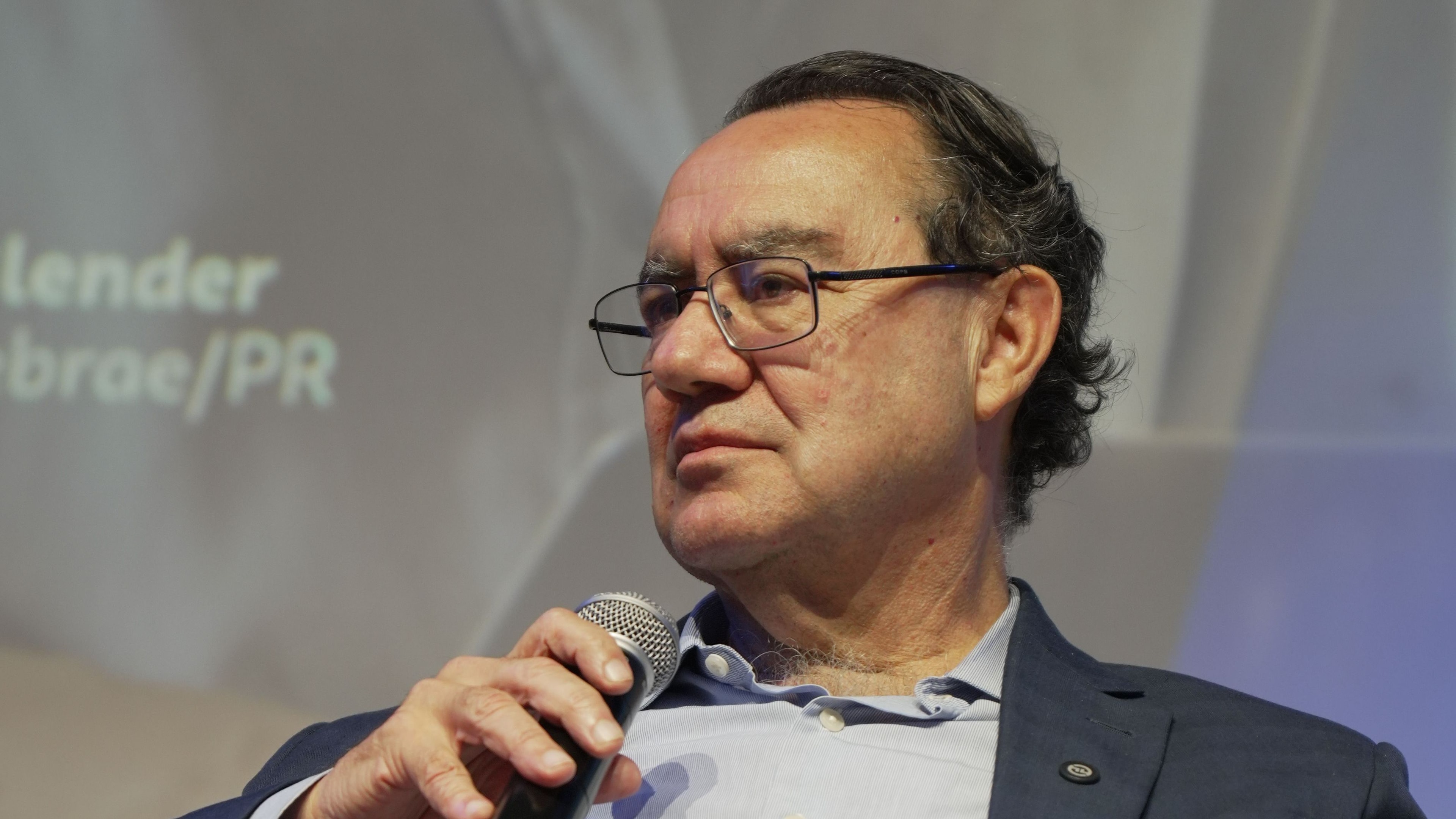 Vice de Augusto Cury diz que candidato ficará neutro no segundo turno