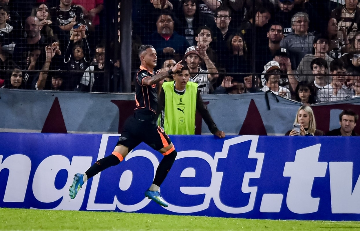 Corinthians e Fluminense jogam nesta quarta pela Libertadores. Confira