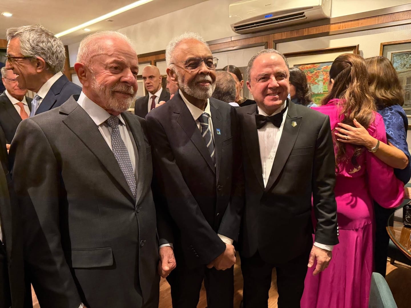 Com presença de Lula, Kalil toma posse na Academia Nacional de Medicina