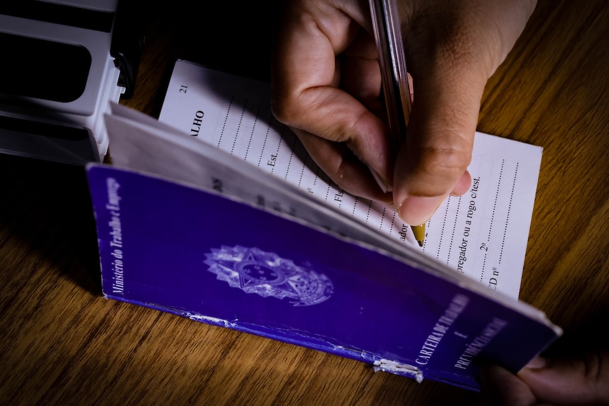 Estoque de empregos formais no Brasil atinge 62 milhões no 1º semestre