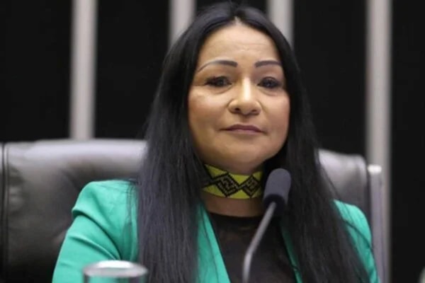 Moraes arquiva ações contra deputados do PL por incitação ao 8/1