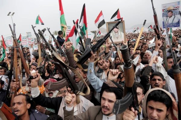 Houthis do Iêmen anunciam bloqueio marítimo contra Arábia Saudita