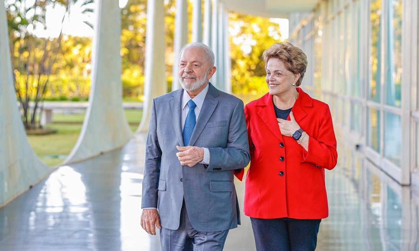 Lula promove jantar para Dilma Rousseff no Palácio da Alvorada
