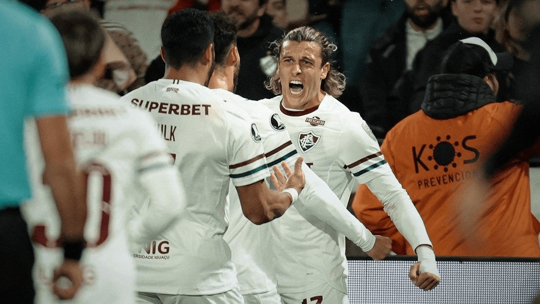 Platense x Fluminense tem briga generalizada e invasão de argentinos; veja