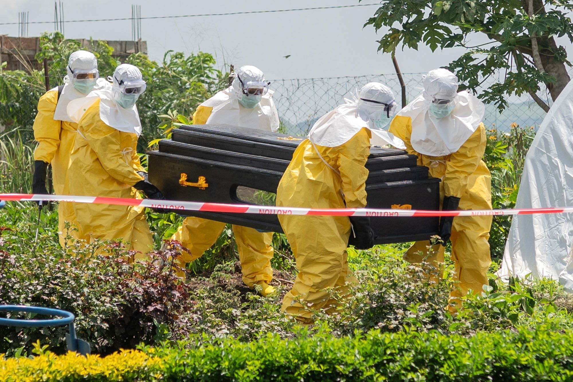 Uganda confirma três novos casos de Ebola em meio a surto em país vizinho
