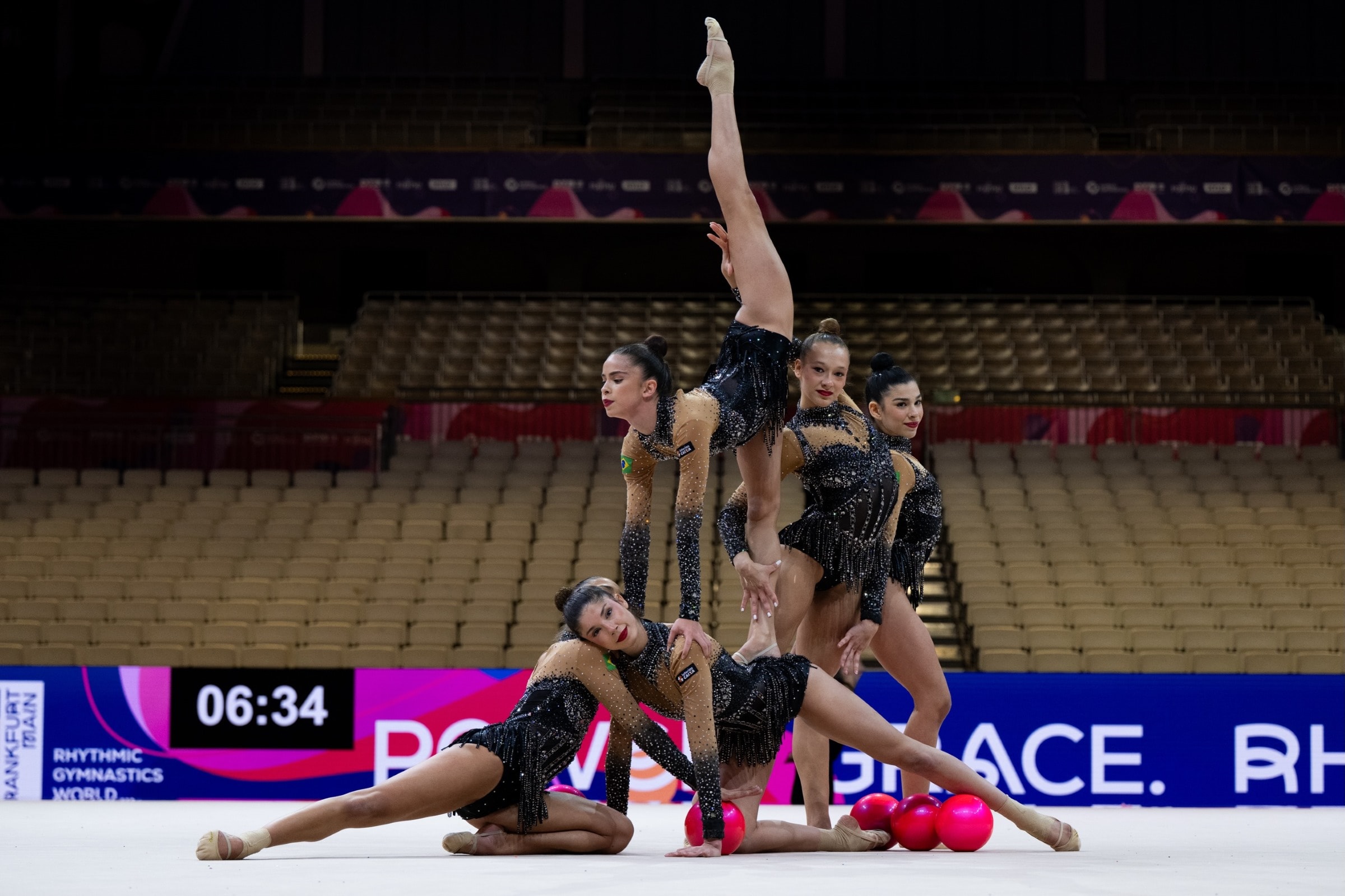 Brasil assume 2ª posição provisória no ranking do Mundial de Ginástica