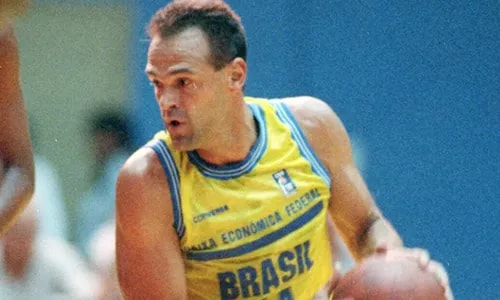 Morre Oscar Schmidt, lenda do Basquete mundial, aos 68 anos