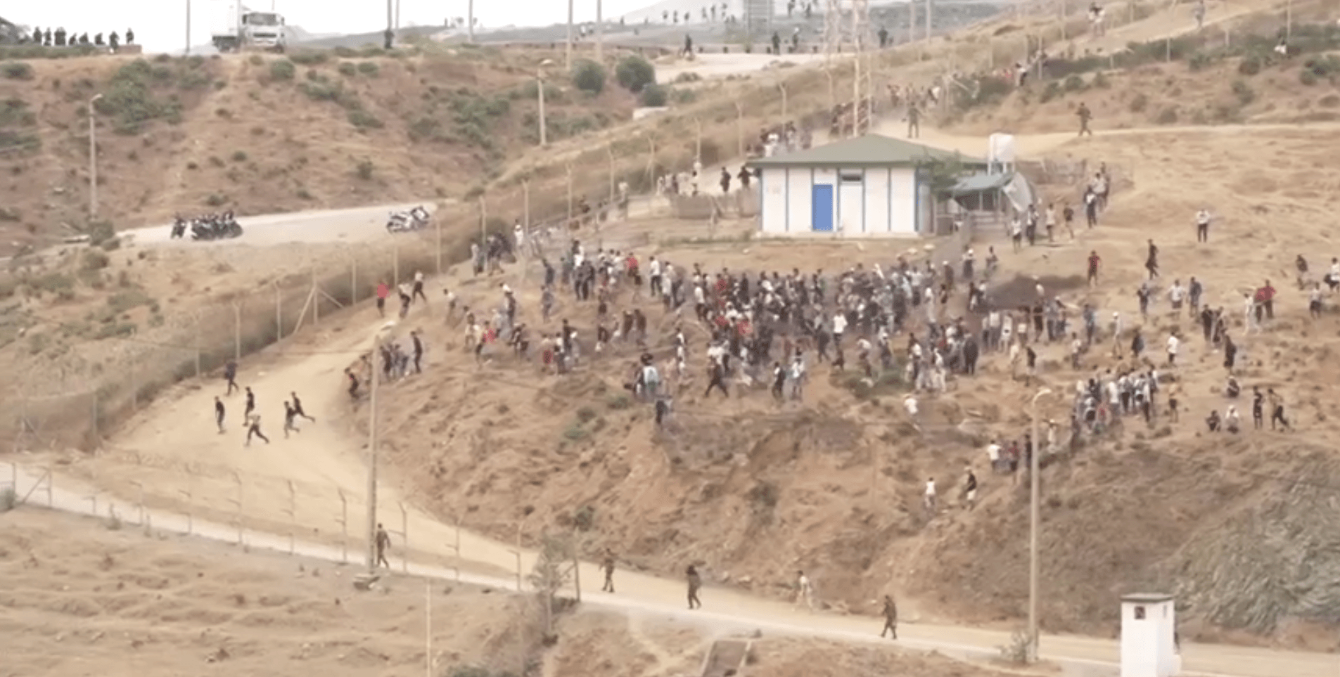 CNN mostra de perto migração em massa em Ceuta e operações fronteiriças