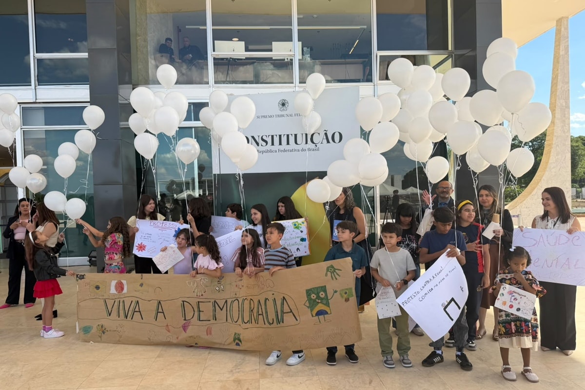 Evento sobre democracia e cidadania reúne crianças no STF