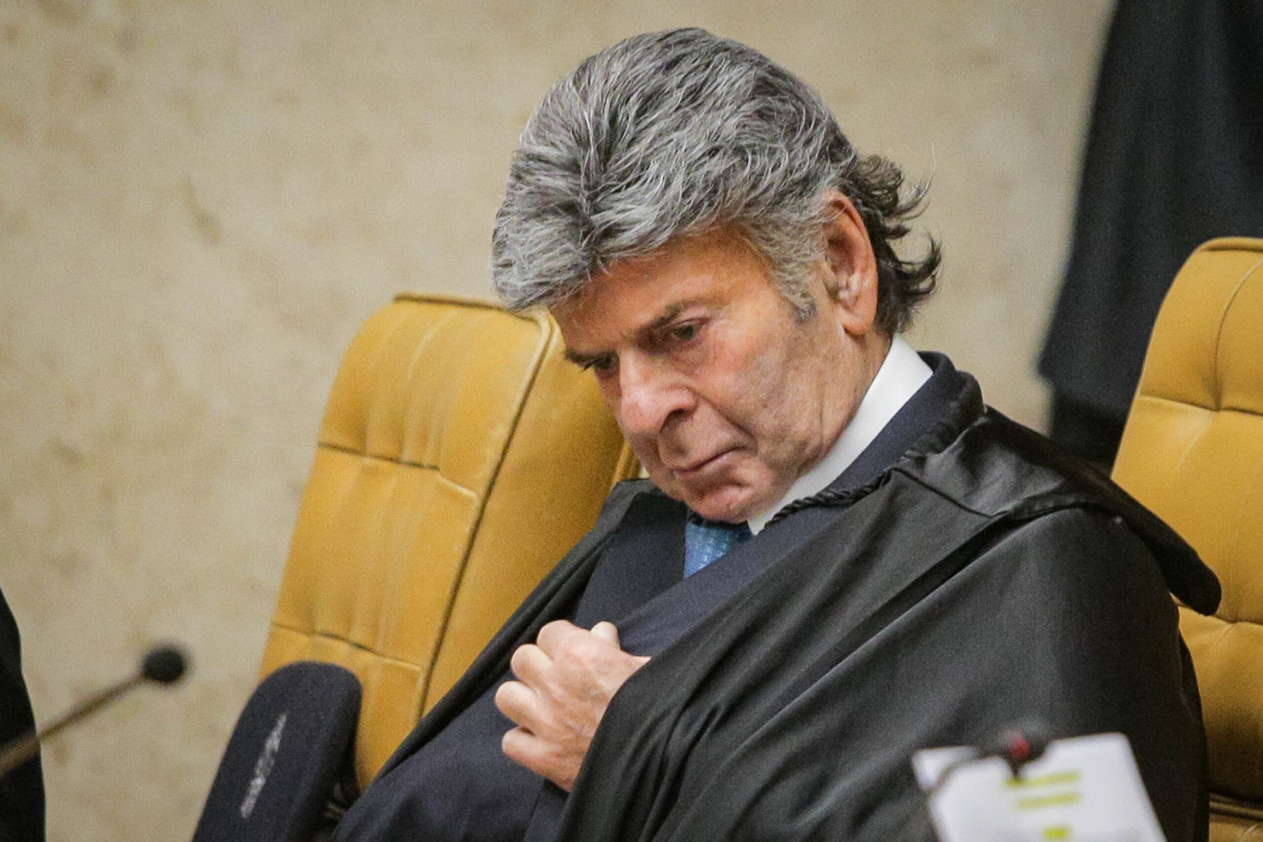 Nossa Senhora: Fux barra decisão de Dino e retoma ordem do TSE sobre posts