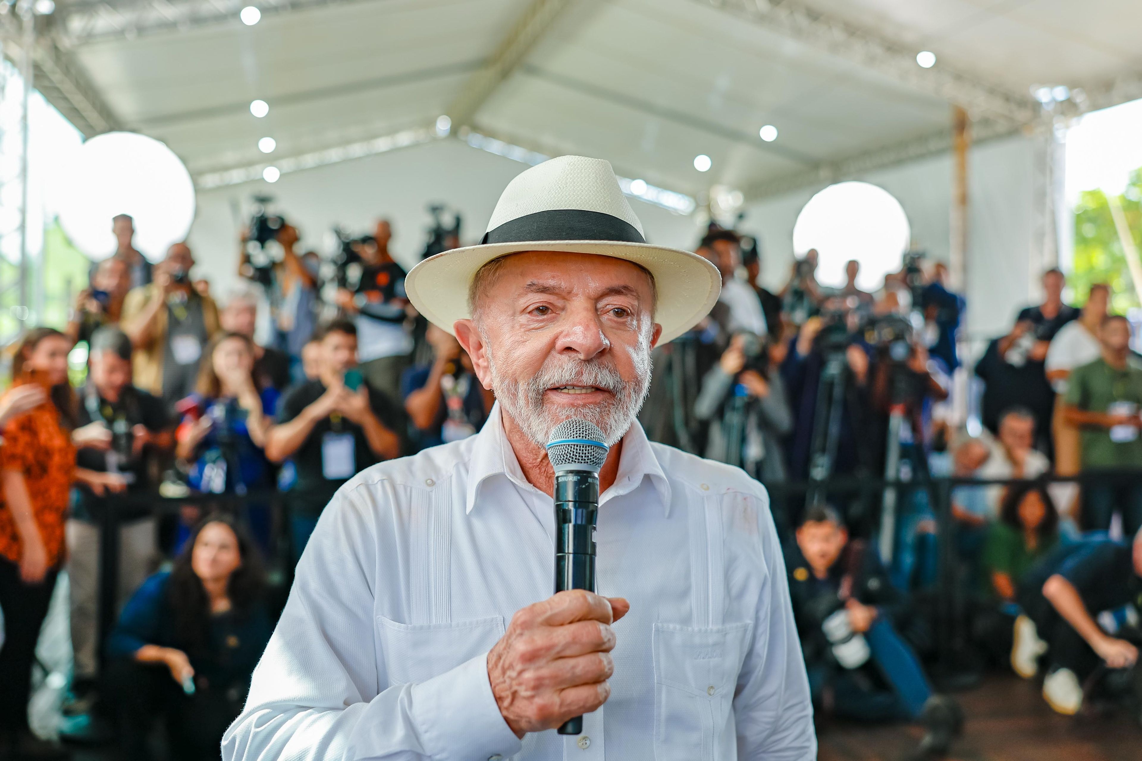 Waack: Entorno da campanha de Lula espalha fábula de ajuste