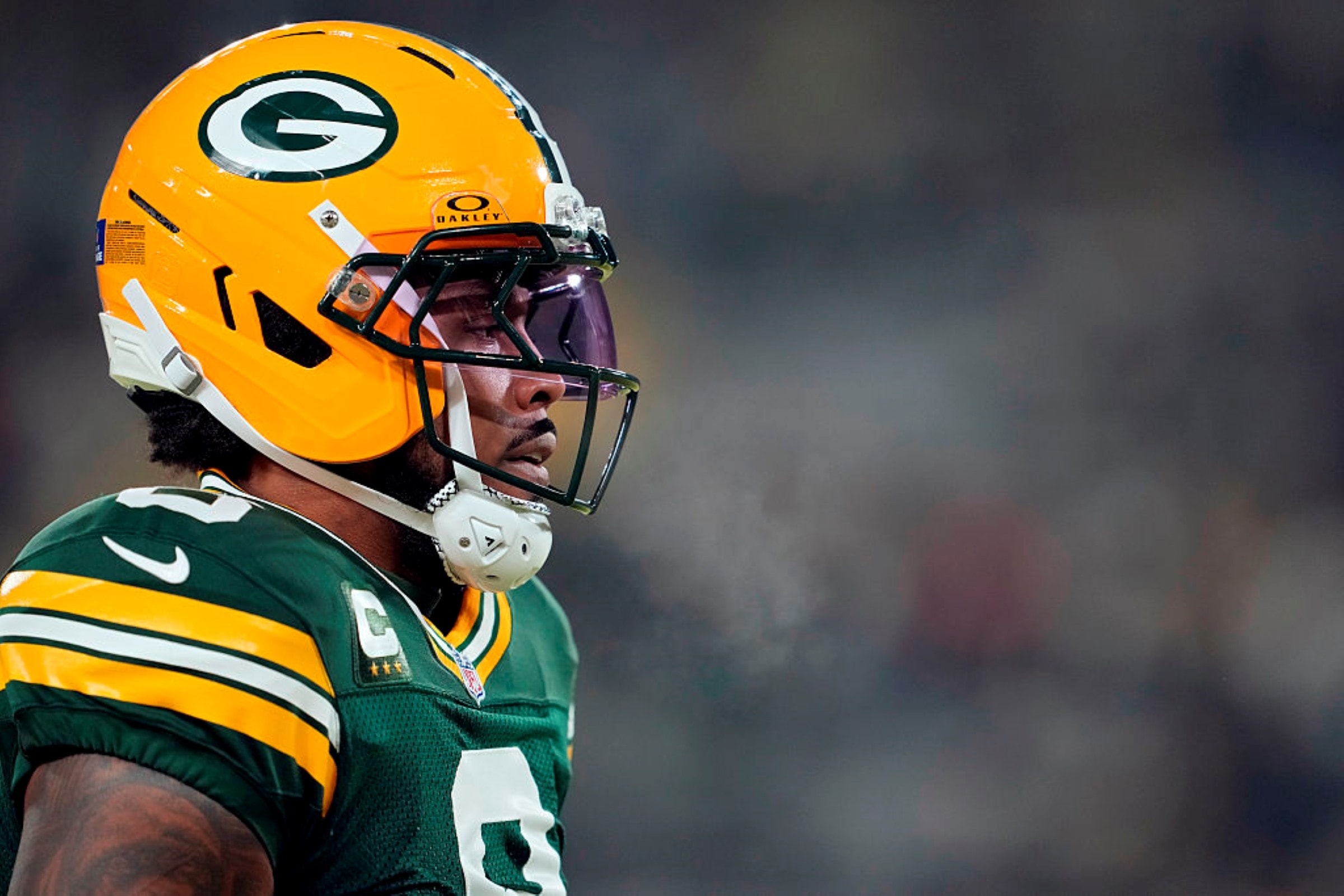 Astro da NFL é preso nos EUA após acusação de violência doméstica