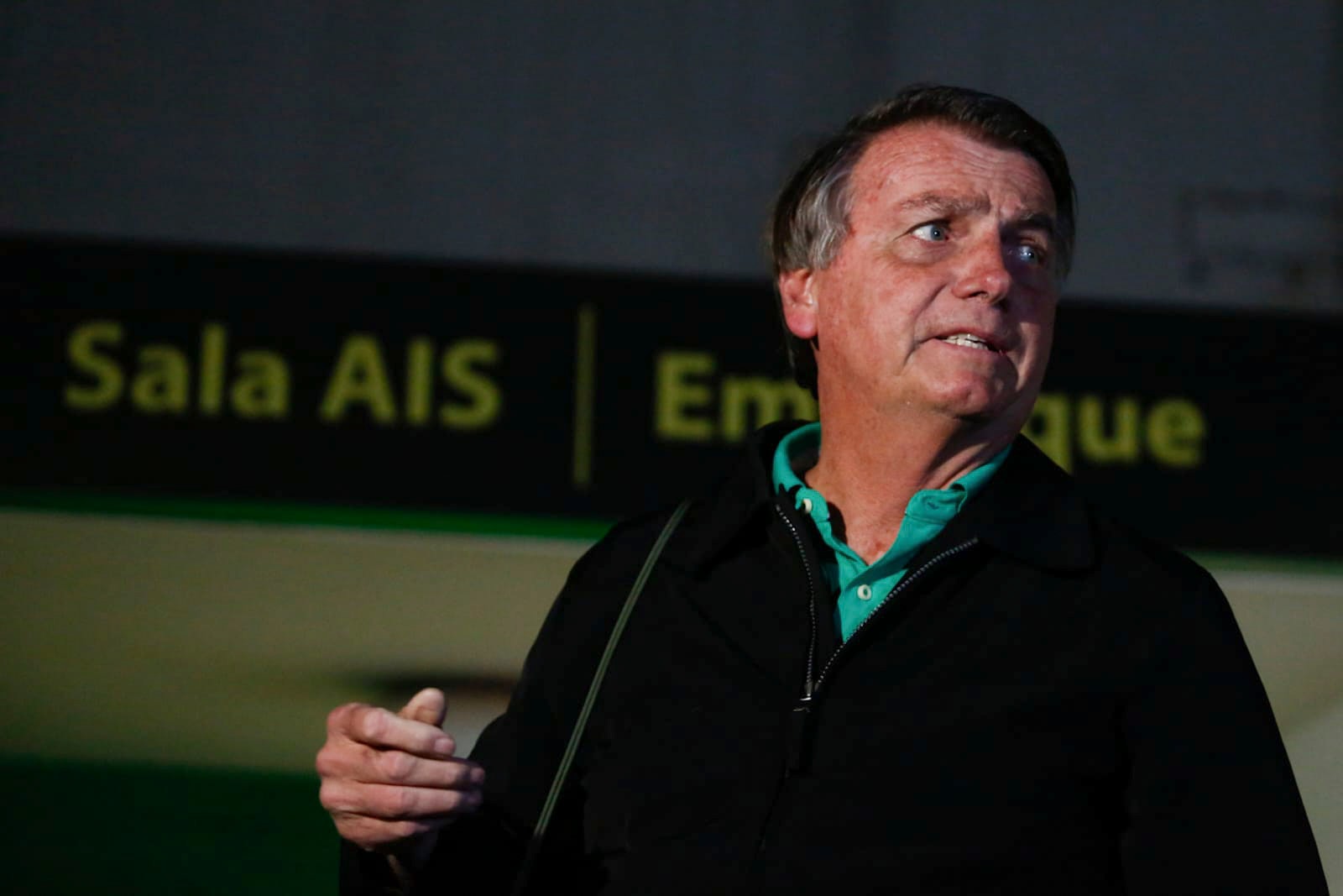 Moraes dá 48h para Exército entregar 8 armas de Bolsonaro à PF