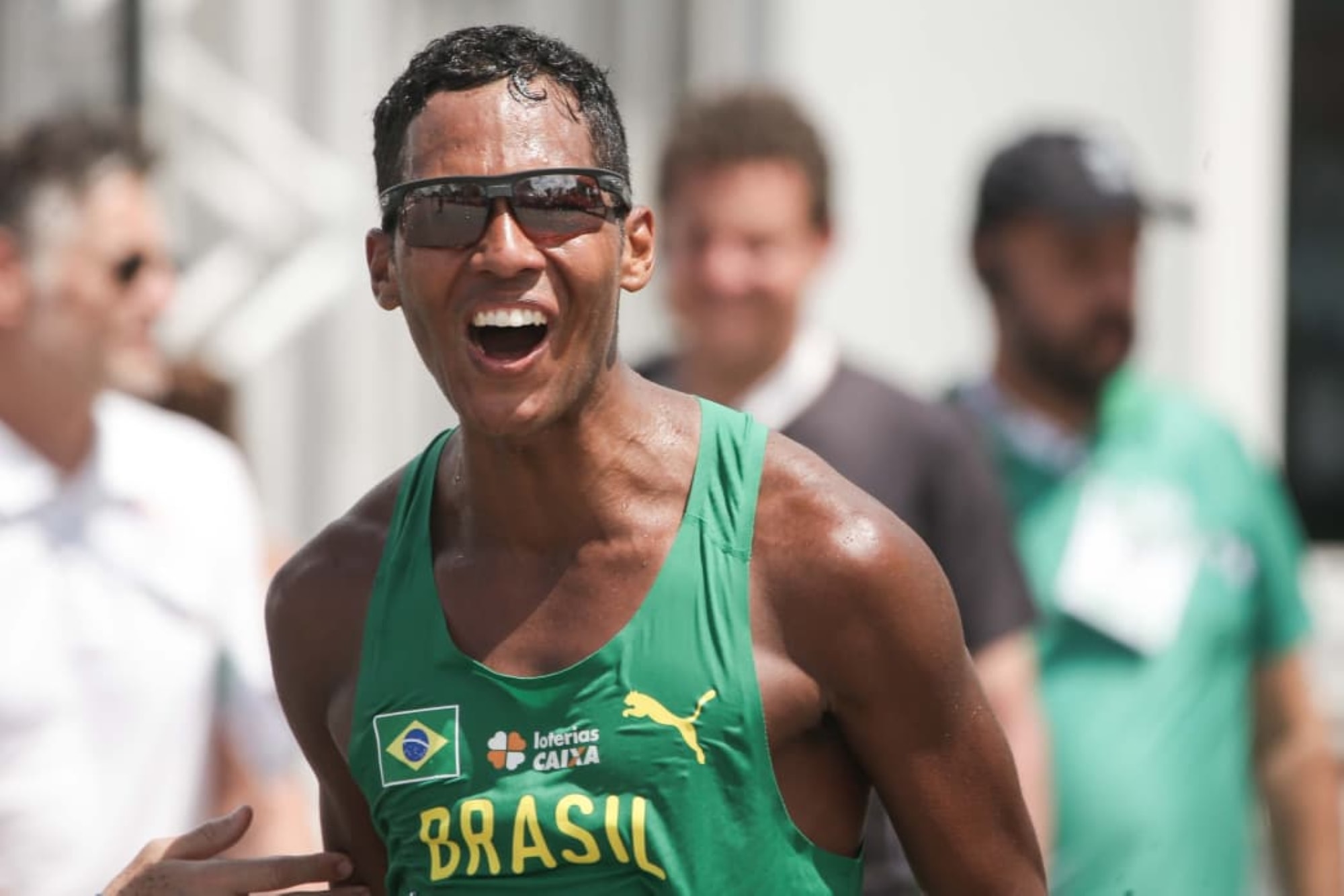 De entregador a destaque: Max Gonçalves celebra resultado no Mundial