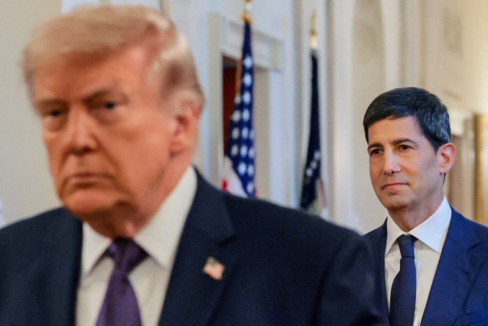 Trump volta a pedir juros menores nos EUA e diz que Warsh “só pode dar 1 voto” no Fed
