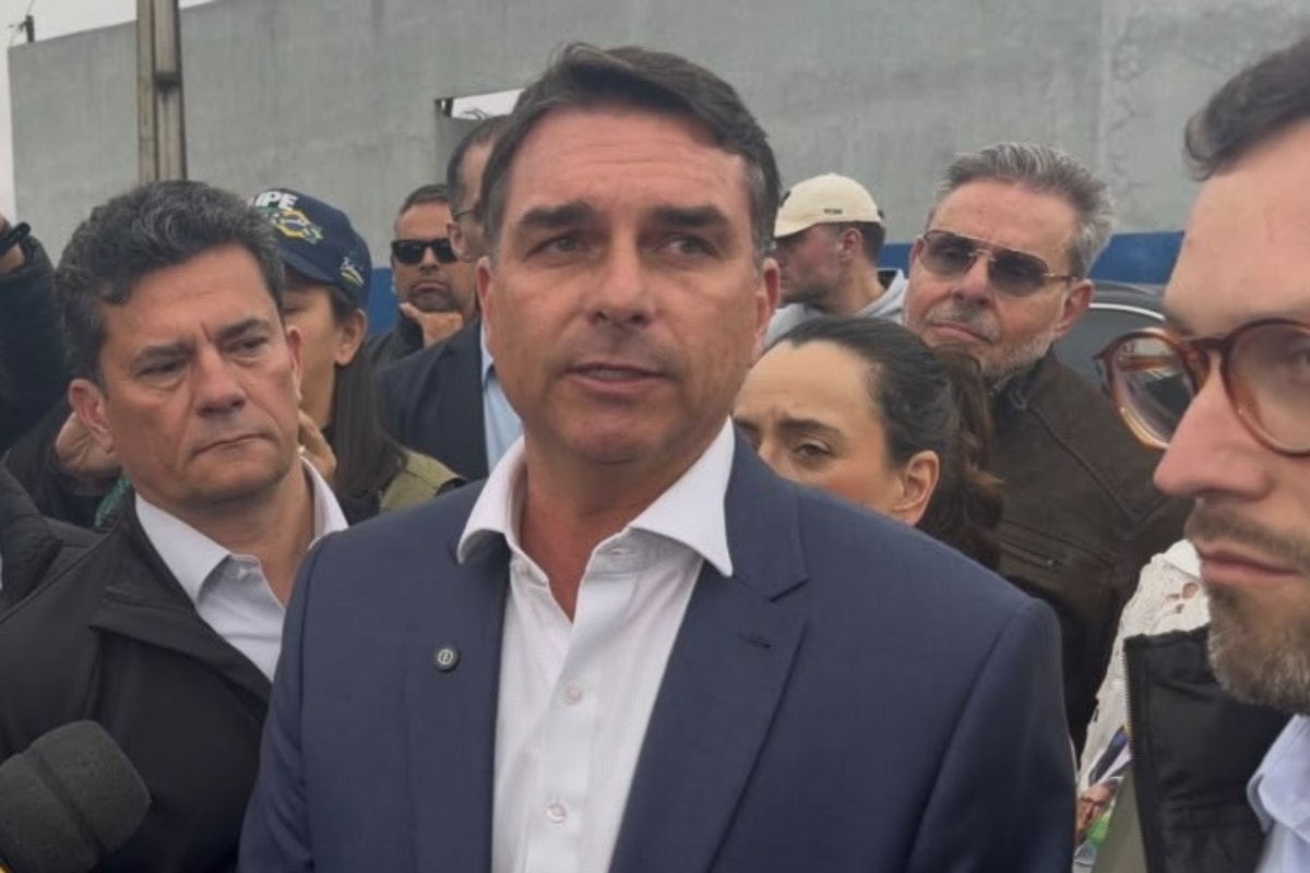 “Tropa de choque do Lula entrou em campo”, diz Flávio sobre sessão do STF