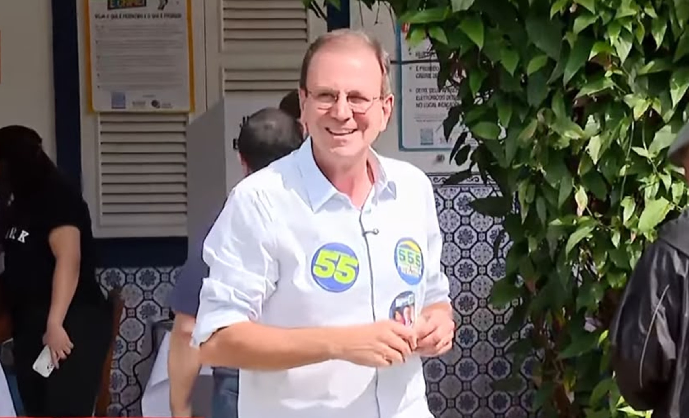 Eleições 2026: candidato pelo PSD, Eduardo Paes vota no Rio e prega mudança