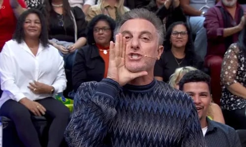 Luciano Huck manda recado afiado para técnico do Brasil após empate