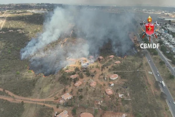 Incêndio em ocas indígenas destrói área equivalente a 40 campos de futebol