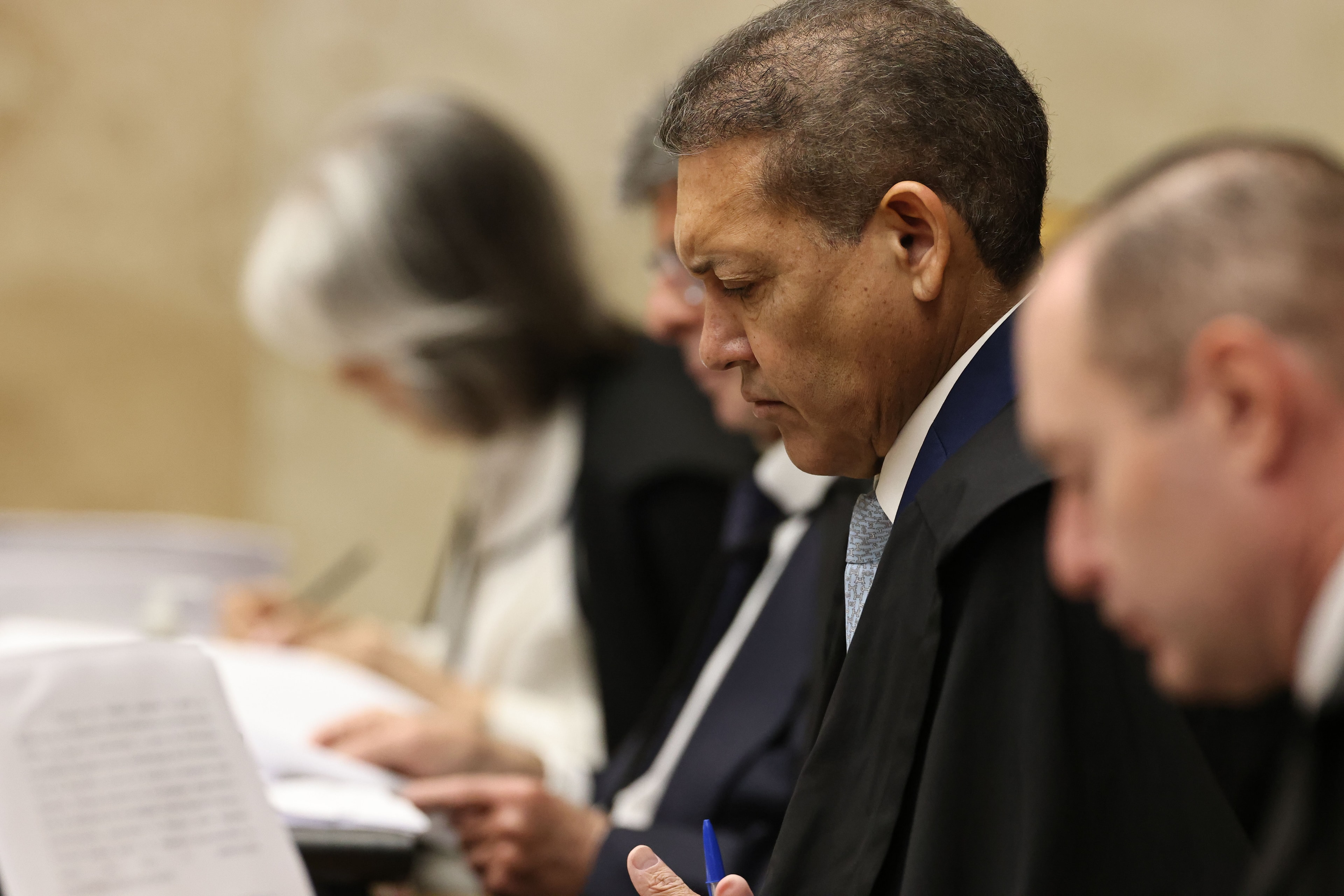 Zanin manda Anatel garantir acesso gratuito a serviços do TSE nas eleições