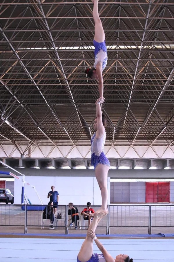 Ginástica acrobática: Akros viabiliza passagens, mas busca apoio alimentar