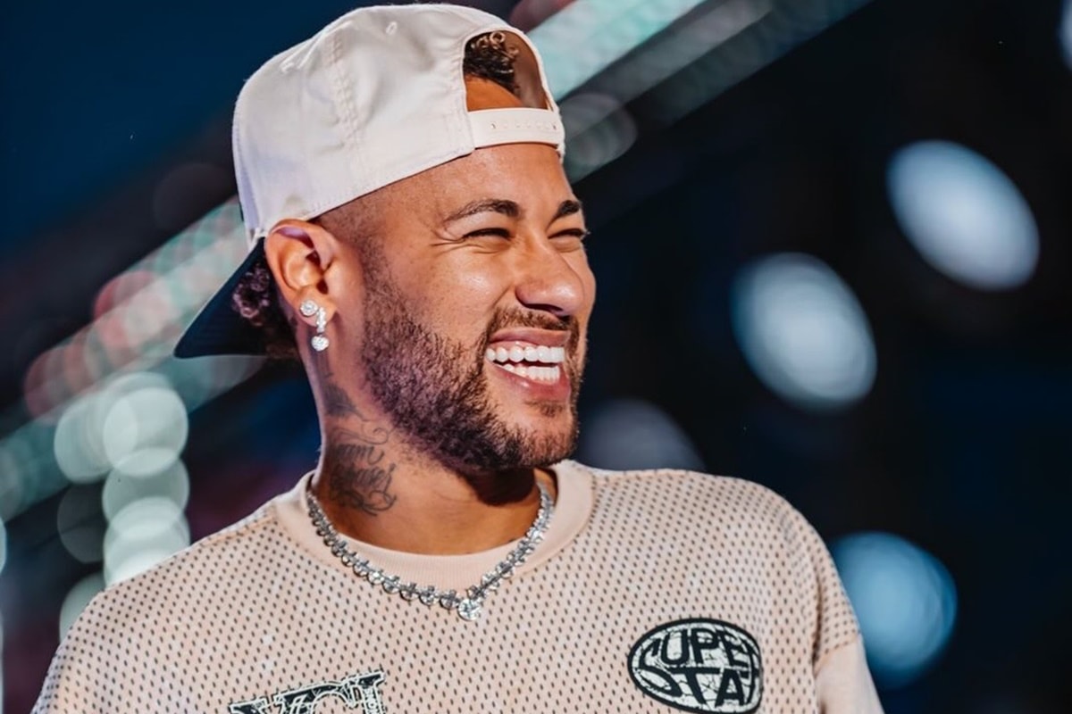Neysexual? Atração de homens héteros pelo jogador Neymar vira meme
