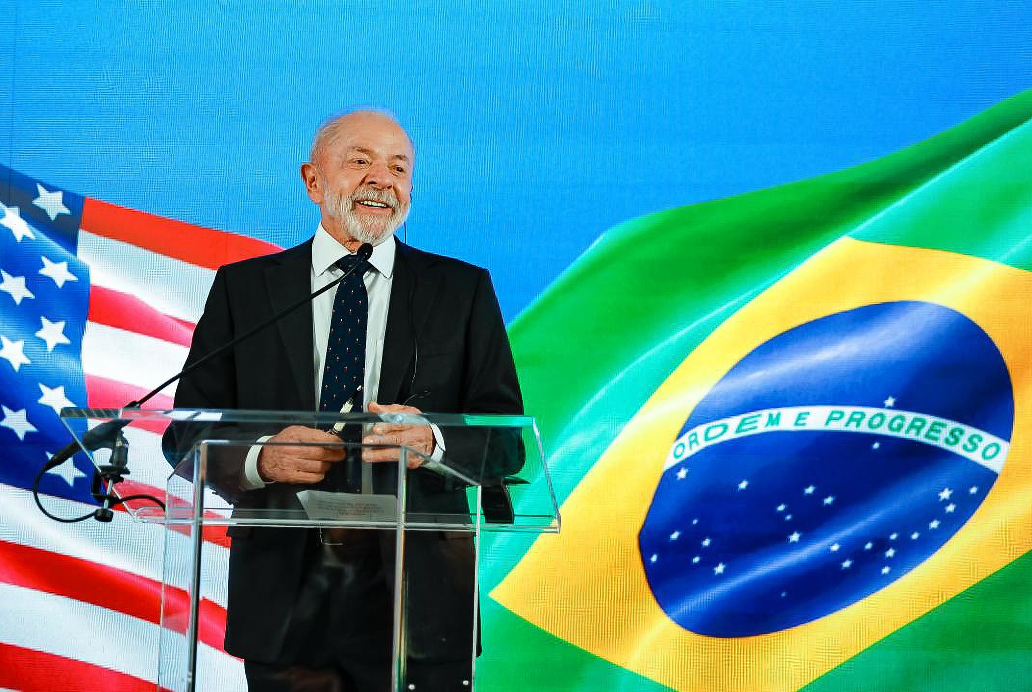 Lula defende esquerda de verde e amarelo na Copa contra "fascistas"