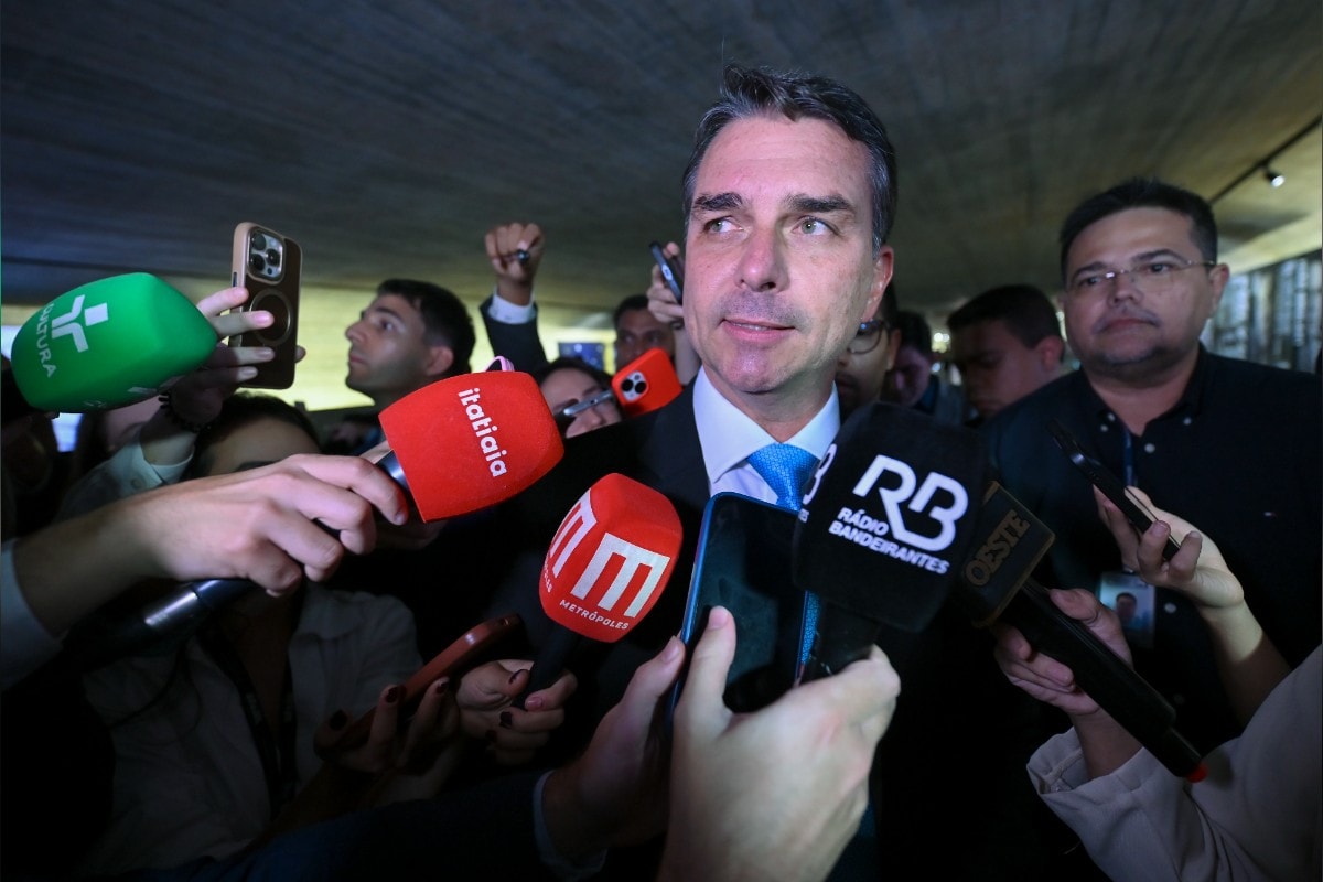 Em MG, Zema e esquerda se unem em críticas a áudio de Flávio a Vorcaro