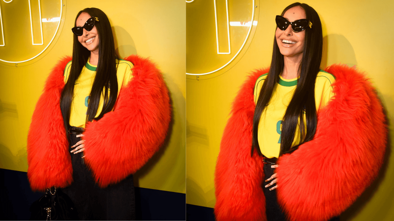 Sabrina Sato exibe barriguinha em look para jogo do Brasil na Copa