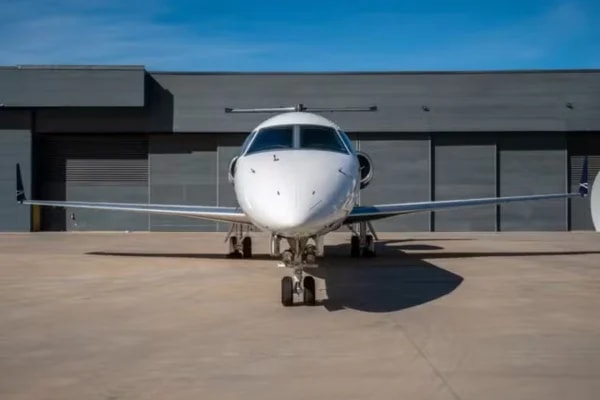 Veja fotos do avião ligado a Vorcaro que foi usado por Flávio e Moraes