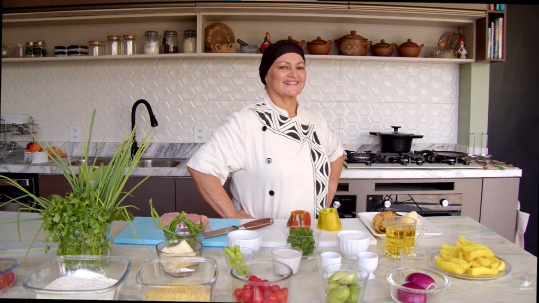 Chef Débora Valente ensina receita do arroz encontro das águas