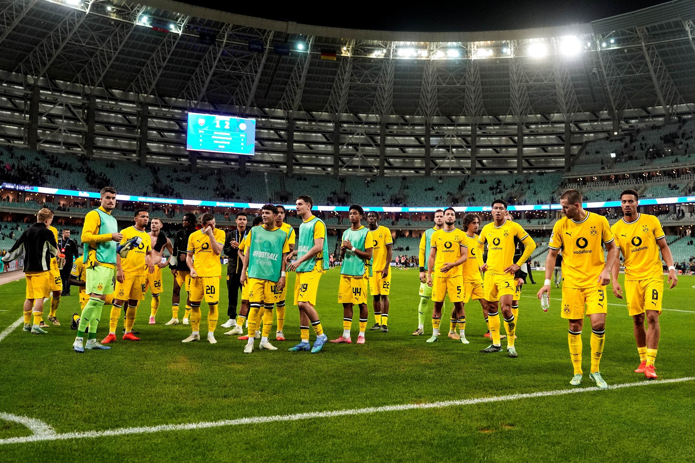 Elenco do Borussia Dortmund não toma banho após jogo por medo de bactéria