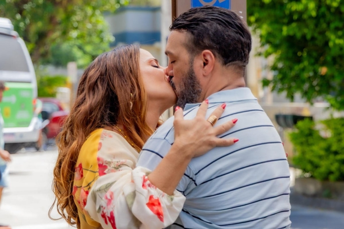 Beijo queima calorias? Entenda o impacto do ato na saúde física