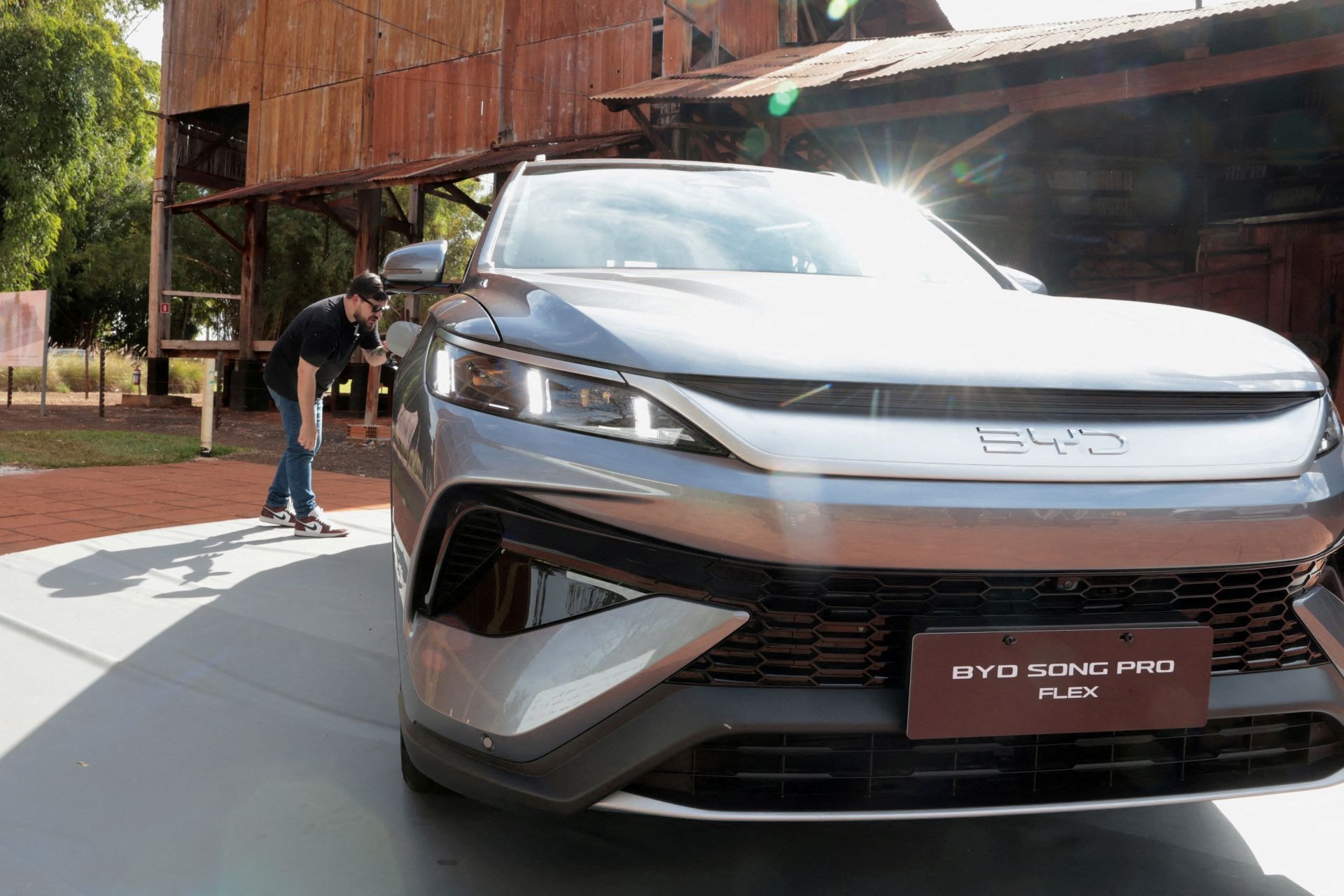 Vendas de carros chineses crescem em quase todos os lugares, menos na China