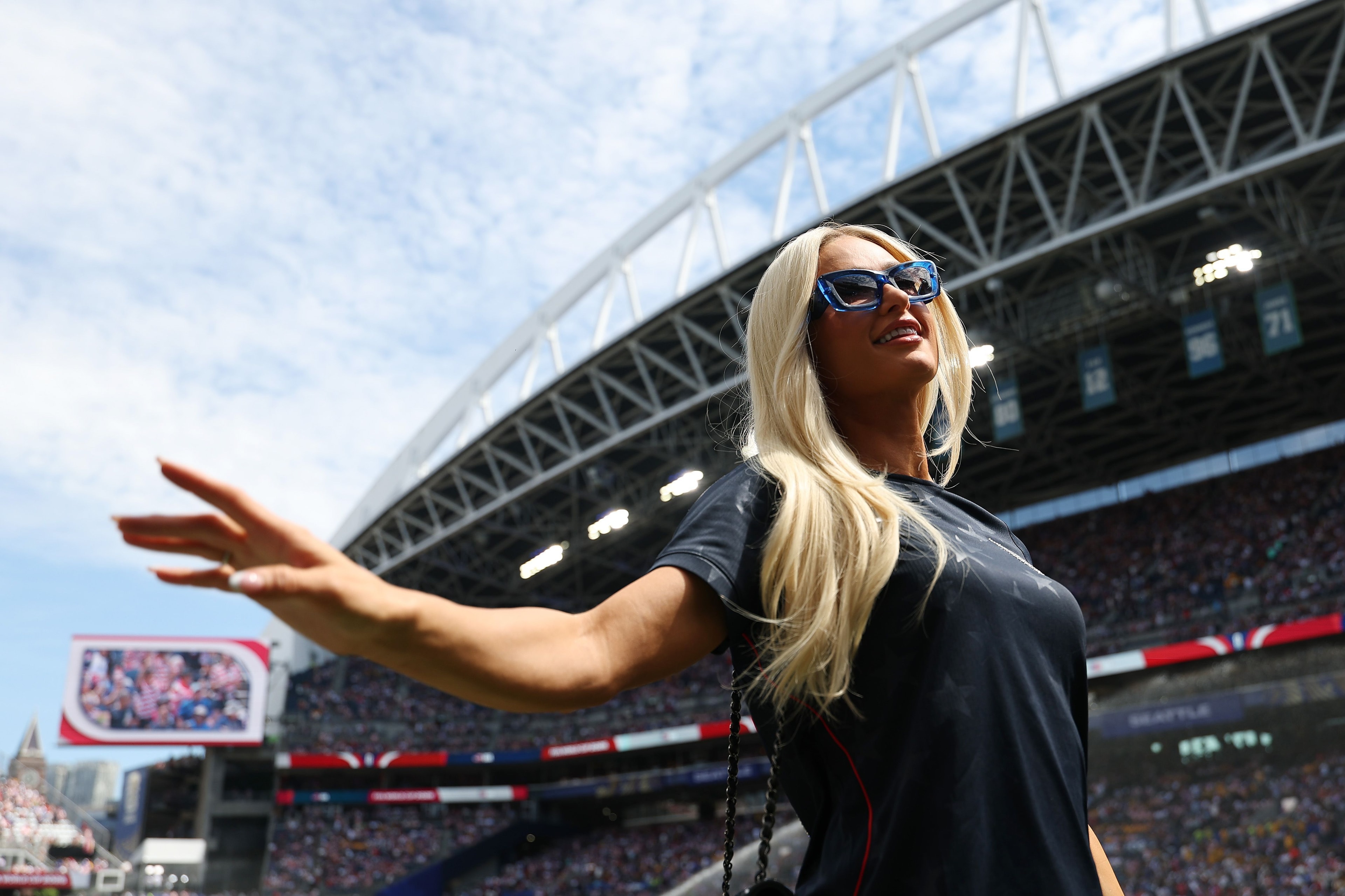 Escola onde Paris Hilton diz ter sofrido abusos tem licença revogada