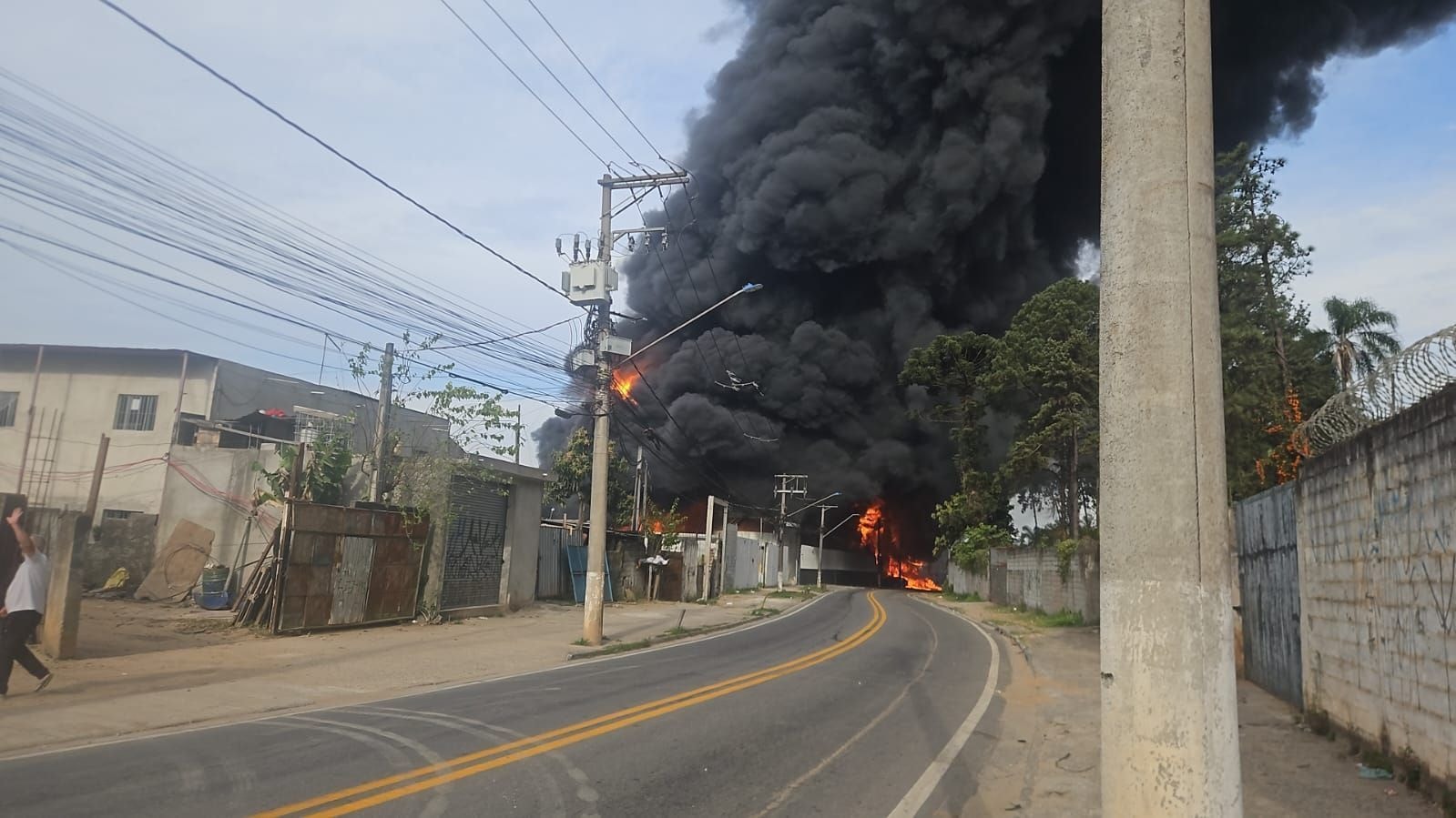 Polícia investiga explosão após reação química na CSN em Volta Redonda (RJ)