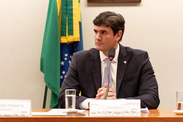 Após eventos com Prudente e Robério, TRT faz proibições a empresa