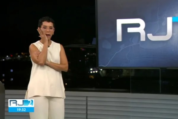 Apresentadora da Globo chora com homenagem de menino ao pai falecido