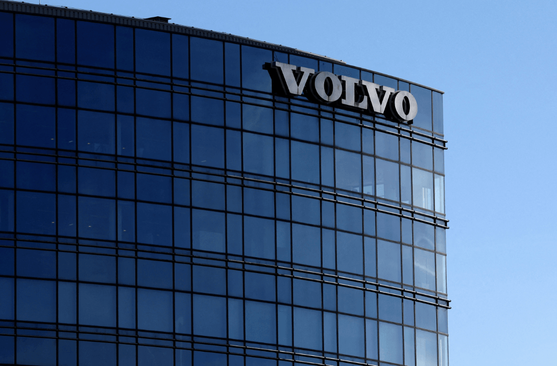 Ações da Volvo Cars despencam 30% após prejuízo; mais 2.500 empregos serão cortados
