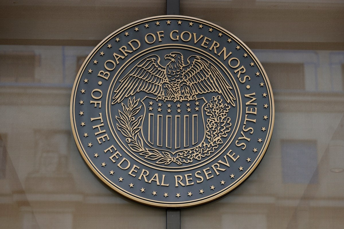 Fed aumenta taxa de juros nos EUA, em decisão que não ocorria desde 2023