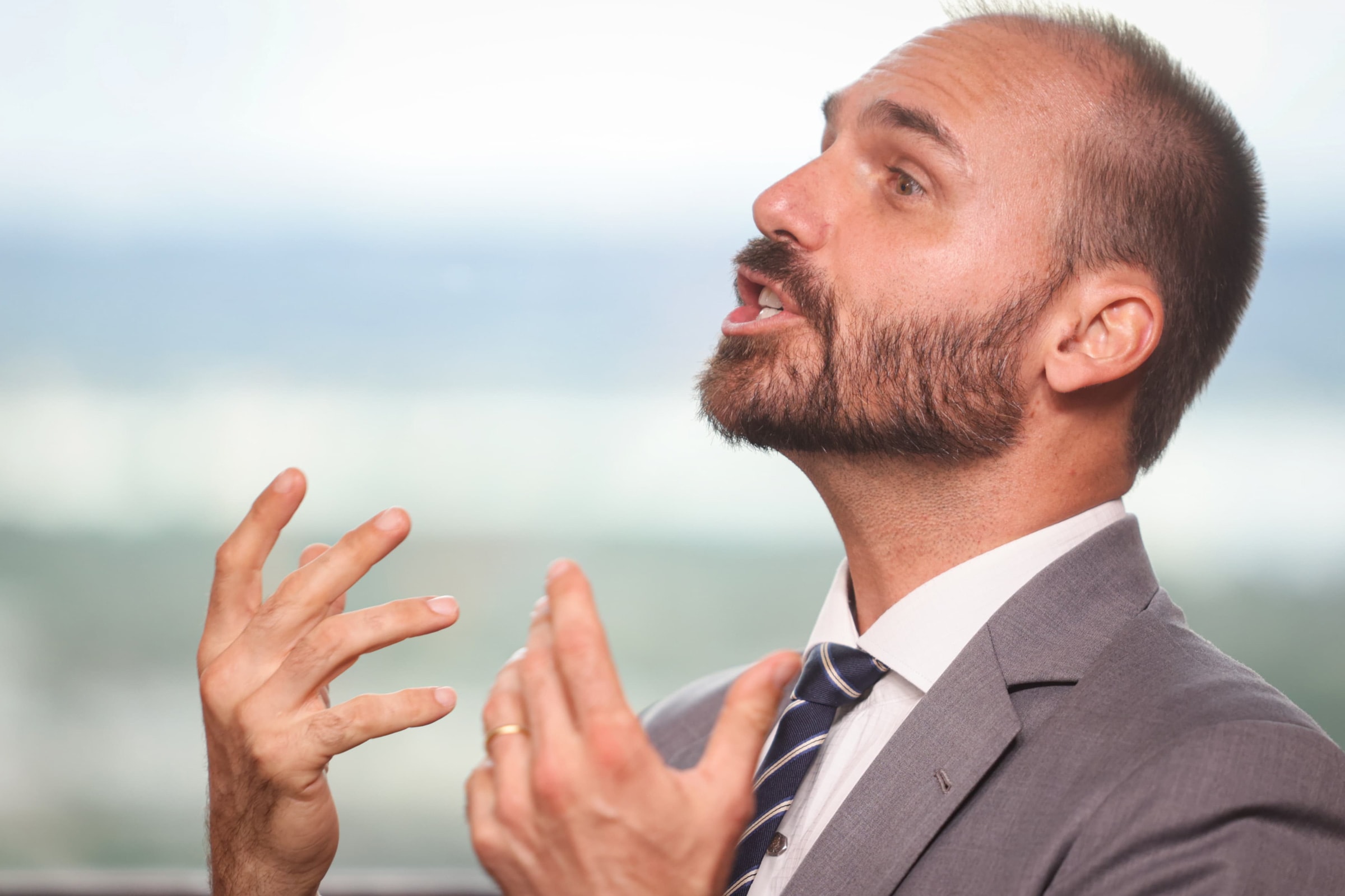 STF tem 3 votos para condenar Eduardo Bolsonaro por difamação contra Tabata