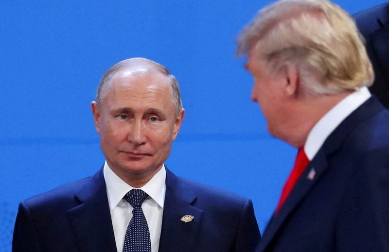 Em ligação, Trump oferece a Putin ajuda para solucionar guerra na Ucrânia
