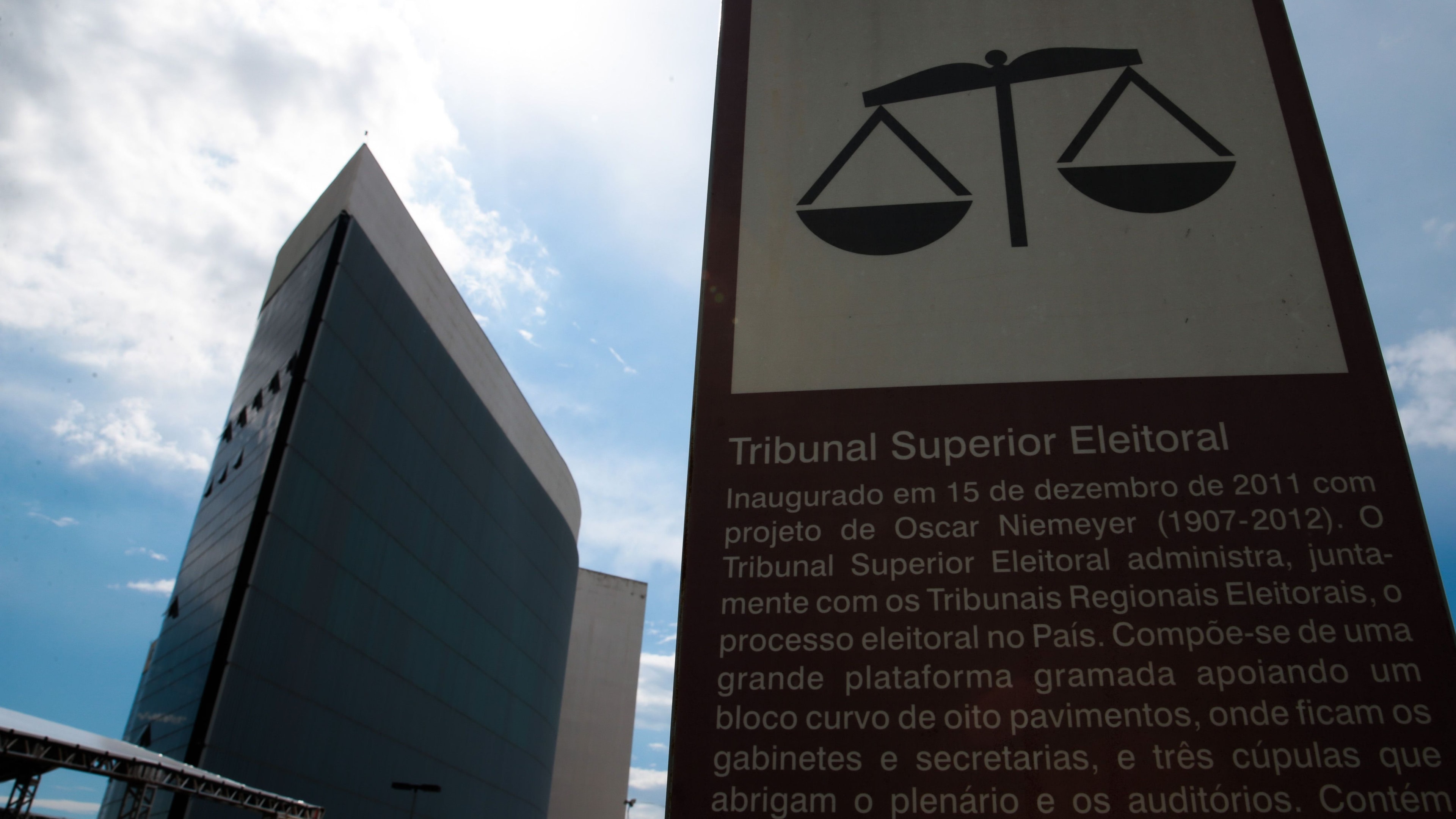 Lula liga para Sarney e agradece apoio à reeleição