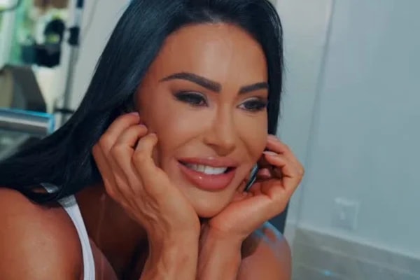 Gracyanne mostra cuidado do namorado no Dança dos Famosos e se declara