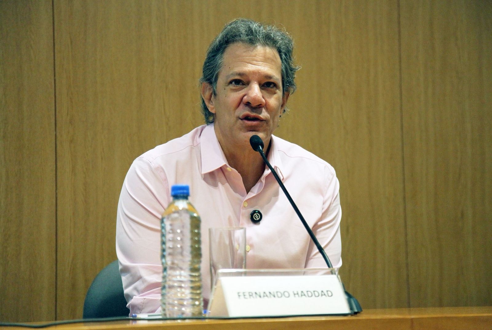 Eleições 2026: Tarcísio forma palanque com 12 partidos; Haddad com 7