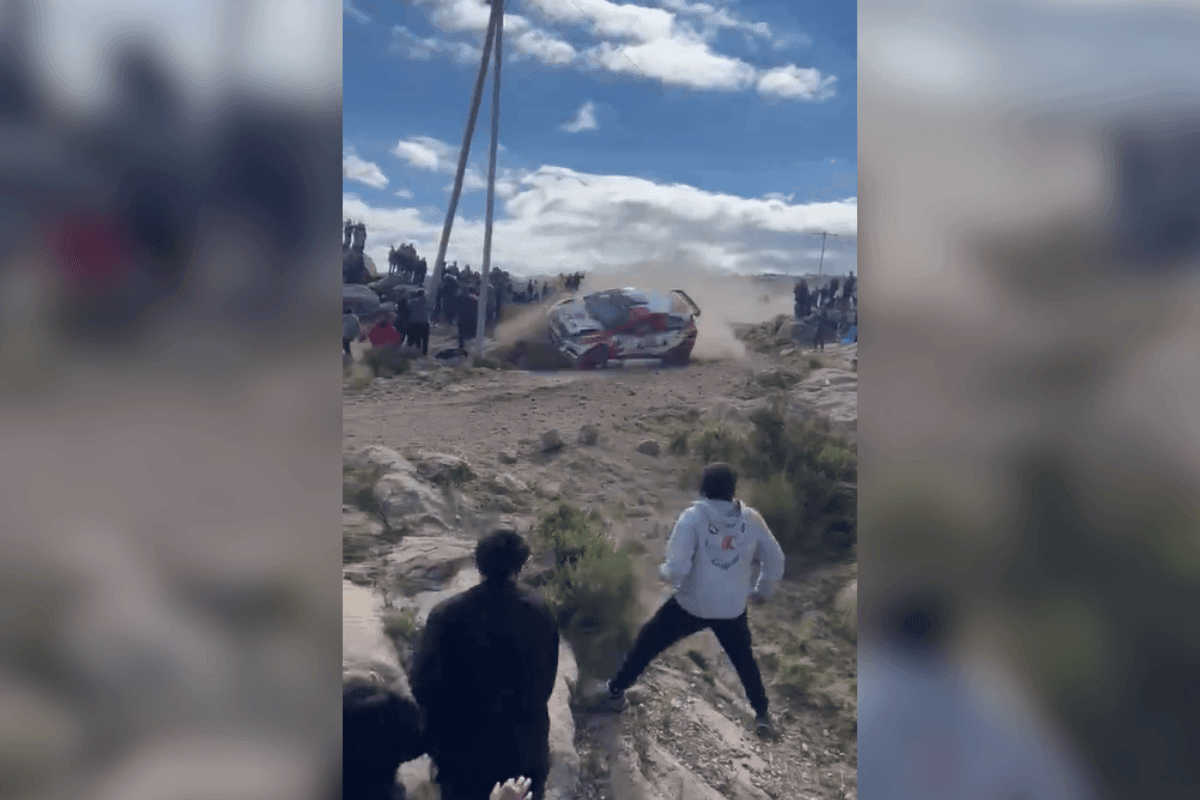 Tragédia na Argentina: carro atinge público e causa morte em rali