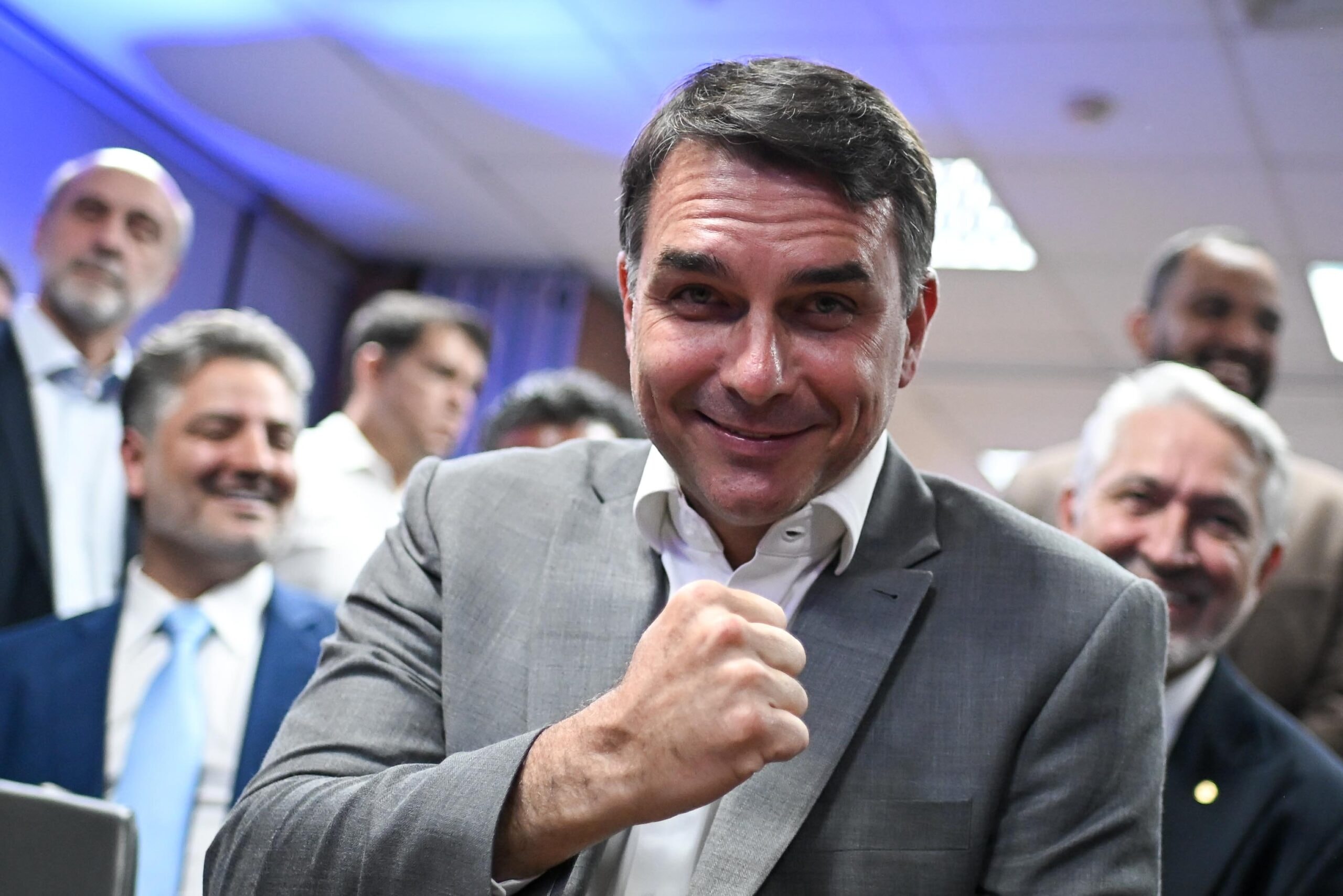 Flávio acena ao Nordeste, onde Lula teve 63% dos votos: "Eu acredito"