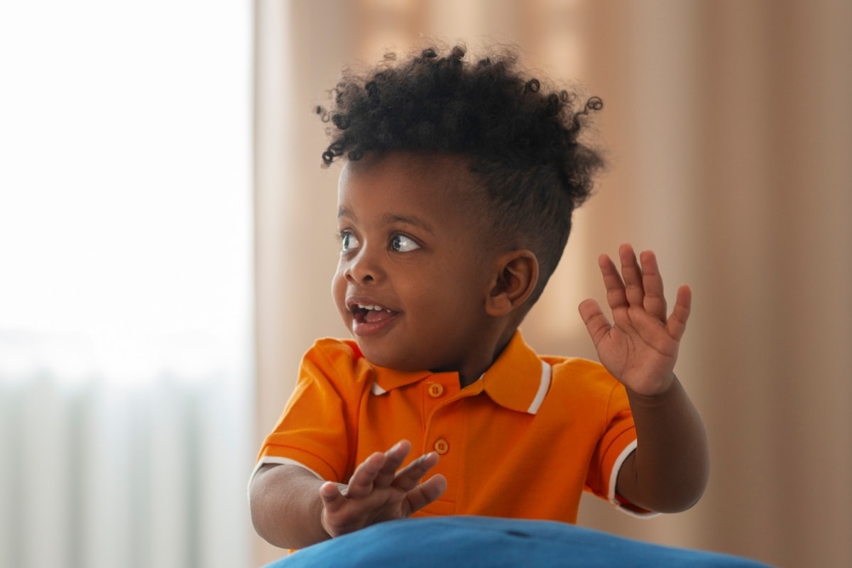 O nome masculino curto que virou febre nos cartórios brasileiros