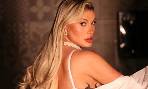 Andressa Urach é barrada em imigração após procedimentos estéticos de R$ 240 mil