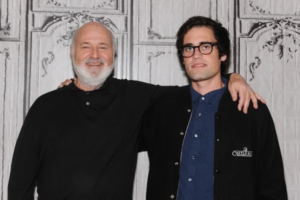 Na prisão, filho de Rob Reiner tenta acessar herança para comprar comida